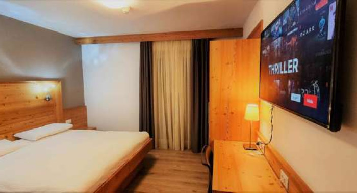 Hotel Arnica, Madonna Di Campiglio ski chalet, image 4